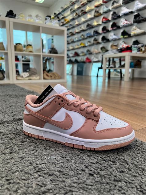 nike rosa dunks|nike dunks low women rose.